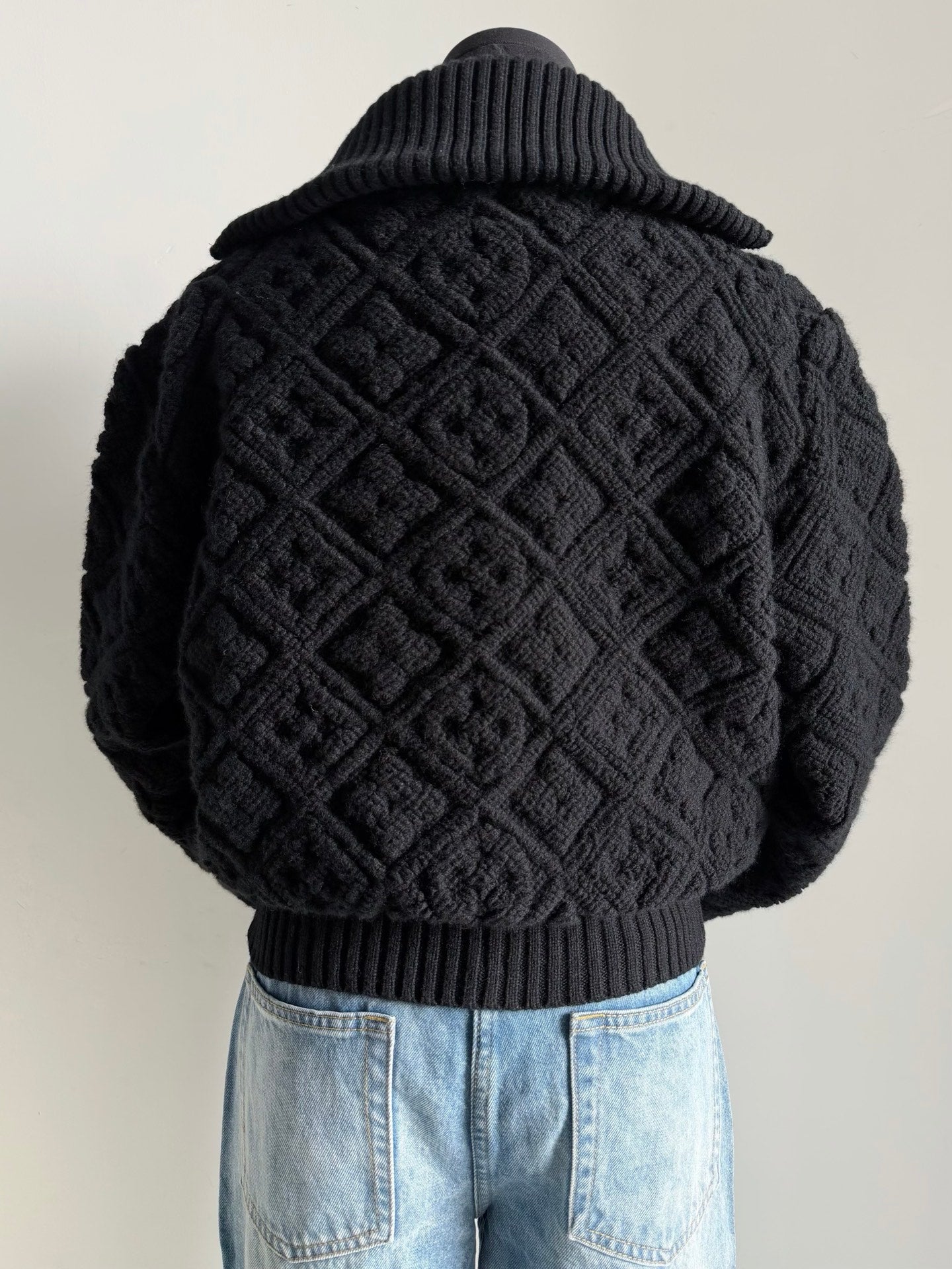 LOUIS VUITTON LV 25S WOOL CARDIGAN 0009